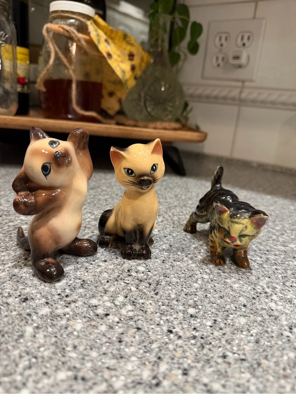 Vintage Ceramic Cat Figurine Set - Brown, Cream Decorative Cats (Please Read)